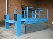Vehicle loading lift table