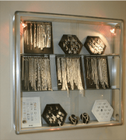 Wall mounted jewellery cabinet