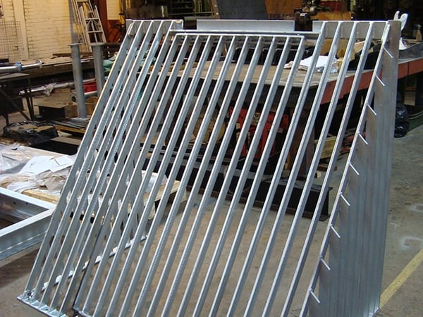 Bar Screens