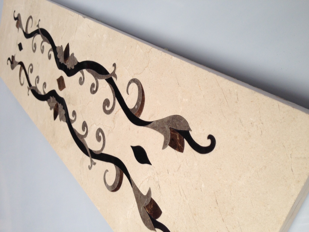 Waterjet Cut Marble Inlay
