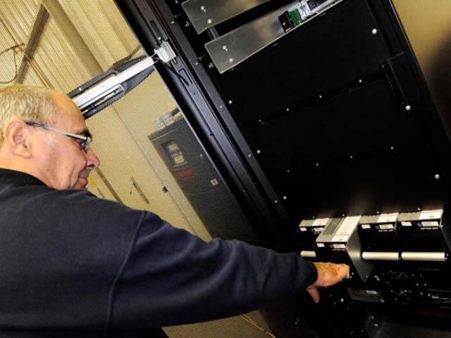 UPS Commissioning