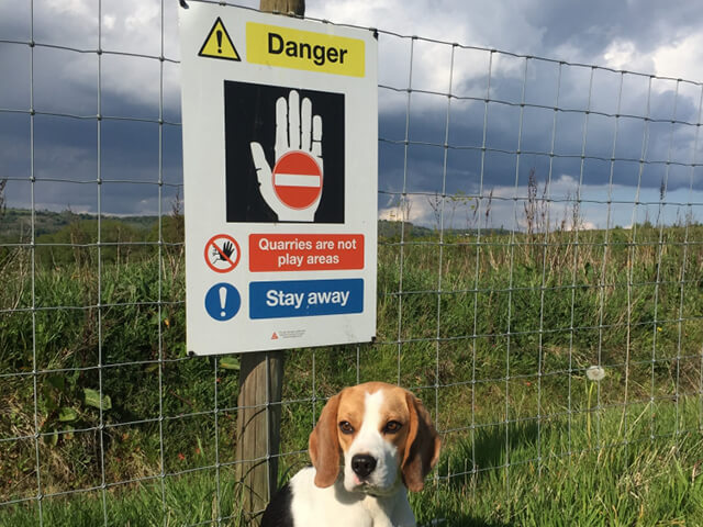 Quarries Boundary Safety Signs