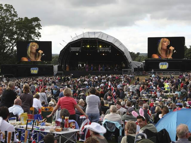 2 x 46sqm Mobile Screens at an outdoor concert