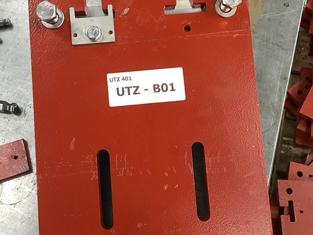 Mounting Plates for Structural Glazing