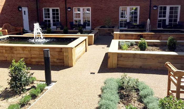 Landscape gardening and garden services in London