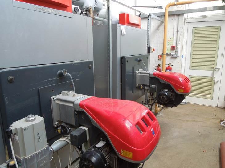 WIESSMANN 700KW WITH RIELLO RS 100 BURNERS SERVICE