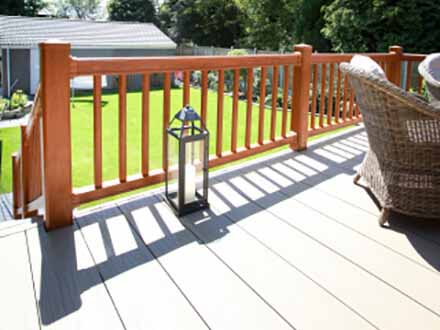 Decking Kit With Handrail