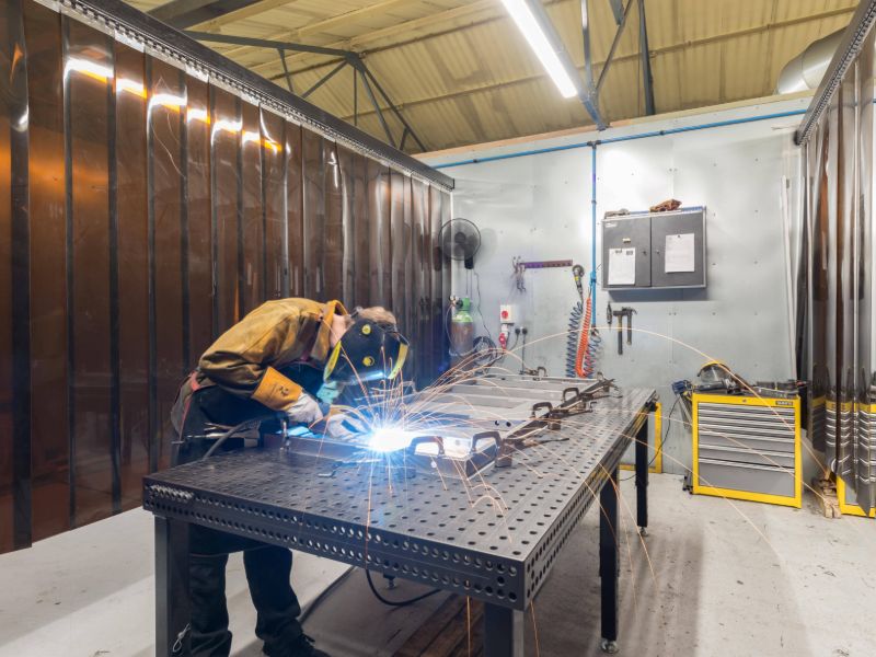 Hand welding with MIG