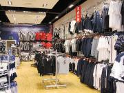 Freestanding Shop Clothing Display Systems