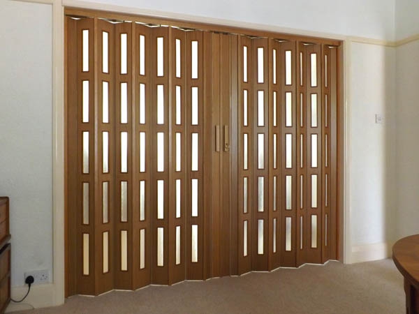 Wood Veneered Folding Doors