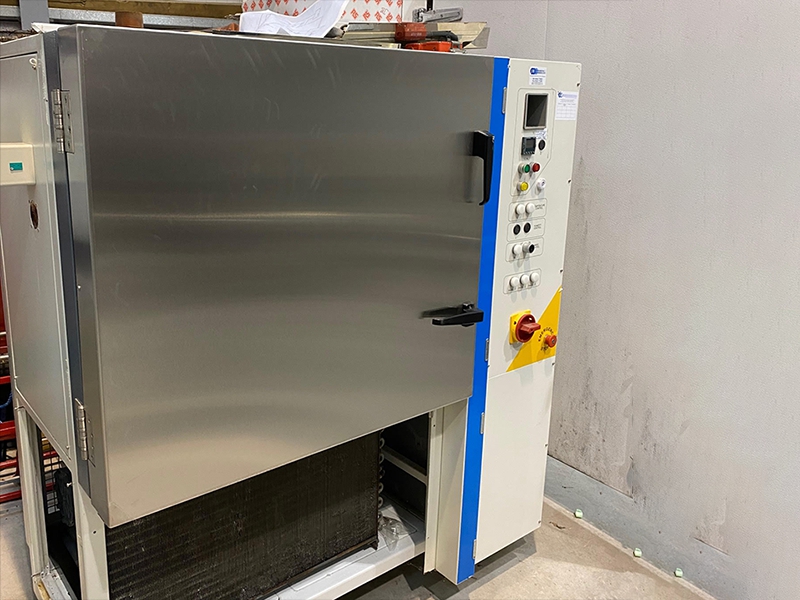 Used Temperature Test Chamber