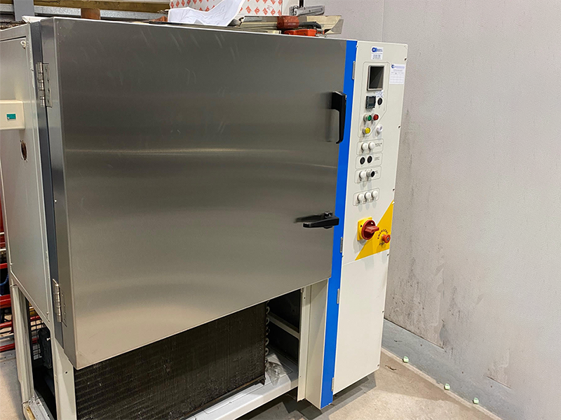 Used Temperature Test Chamber