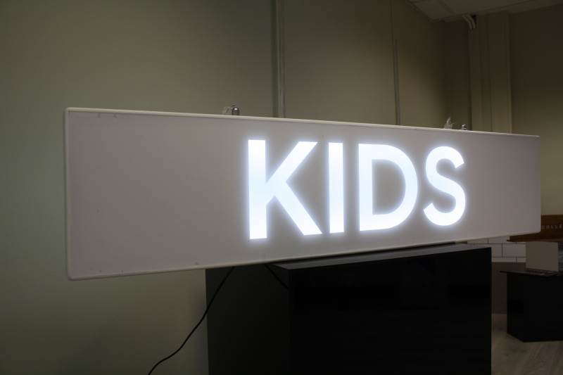 Wrights Plastics launches Solid Surface Light Box