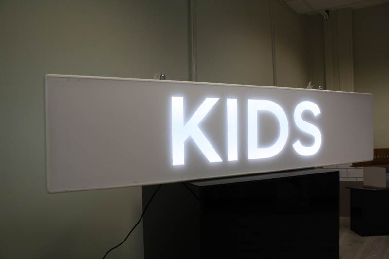 Wrights Plastics launches Solid Surface Light Box