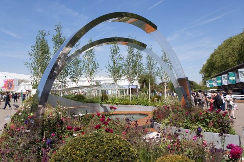 Silver-Gilt Flora medal for Positively Stoke-on-Trent Perspex® garden