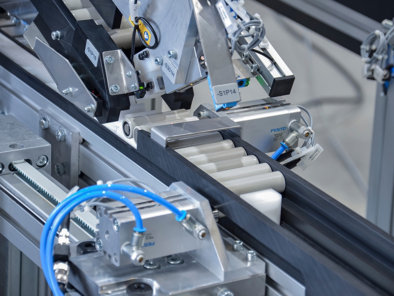 Pallet system for round battery cells